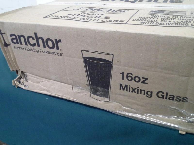 lot 21 image: Anchor Foodservice Mixing Glasses