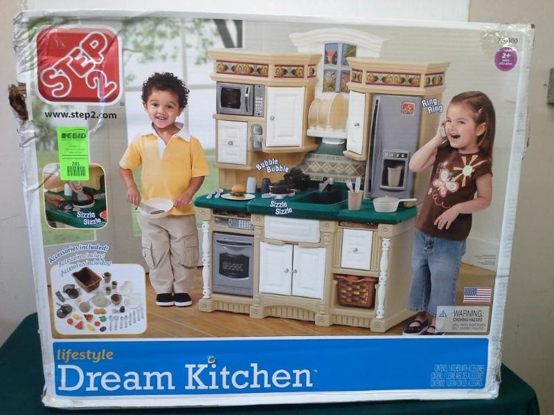 lot 281 image: Step 2 Dream Kitchen