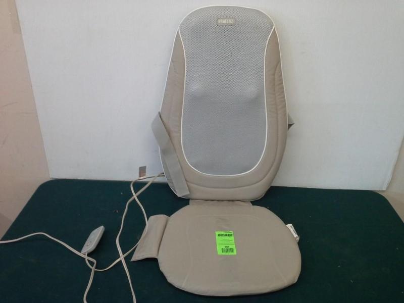 lot 305 image: Homedics Portable Massage Chair  ( Pad )