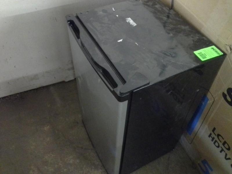 lot 353 image: Compact Refrigerator