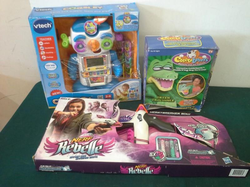 lot 370 image: Toys