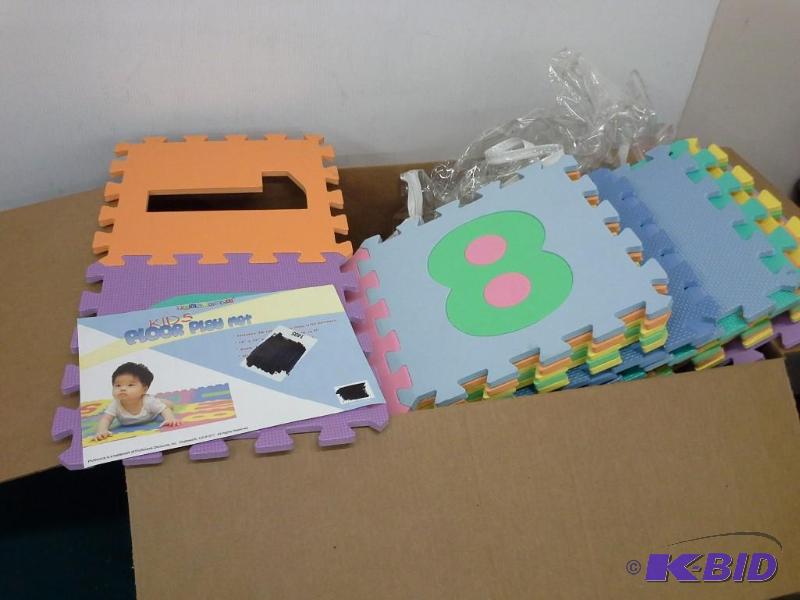 lot 396 image: Box Lot Of Foam Tiles And Matting