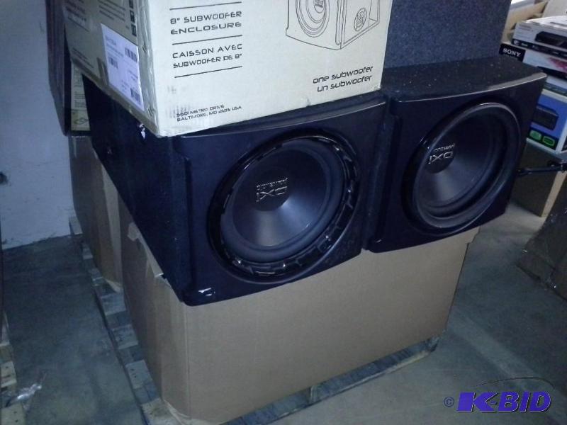 lot 410 image: Pallet Lot Of Speakers And Components