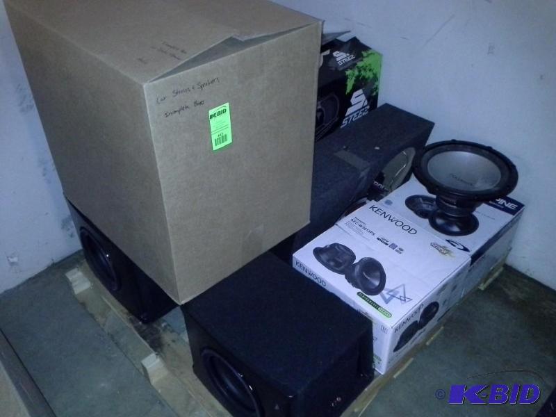 lot 412 image: Pallet Lot Of Speakers And Components