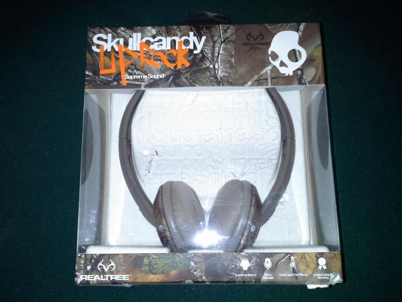 lot 76 image: Head Phones