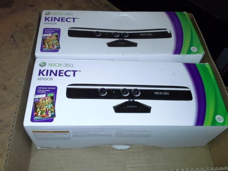 lot 93 image: Kinect Sensor Xbox 360