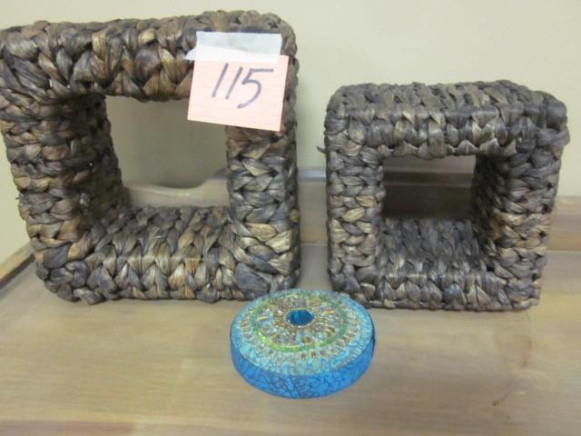 lot 115 image: Wicker shelve cubes and miscellaneo...