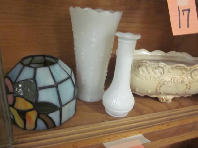lot 18 image: Miscellaneous milk glass and other ...
