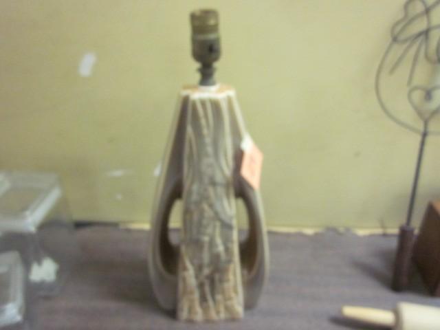 lot 29 image: Mid Century lamp, no shade....