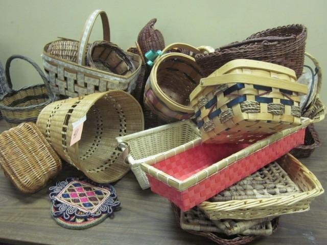 lot 41 image: Large lot of baskets....