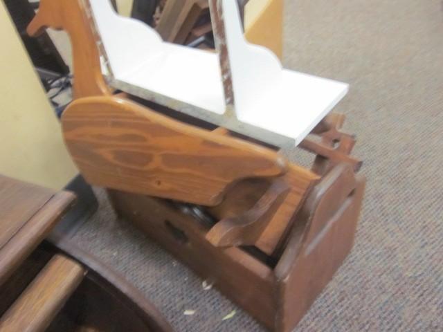 lot 72 image: Miscellaneous decorative wood items...