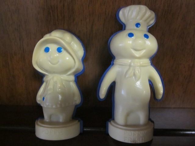 lot 9 image: Pair of vintage Poppin Fresh magnet...