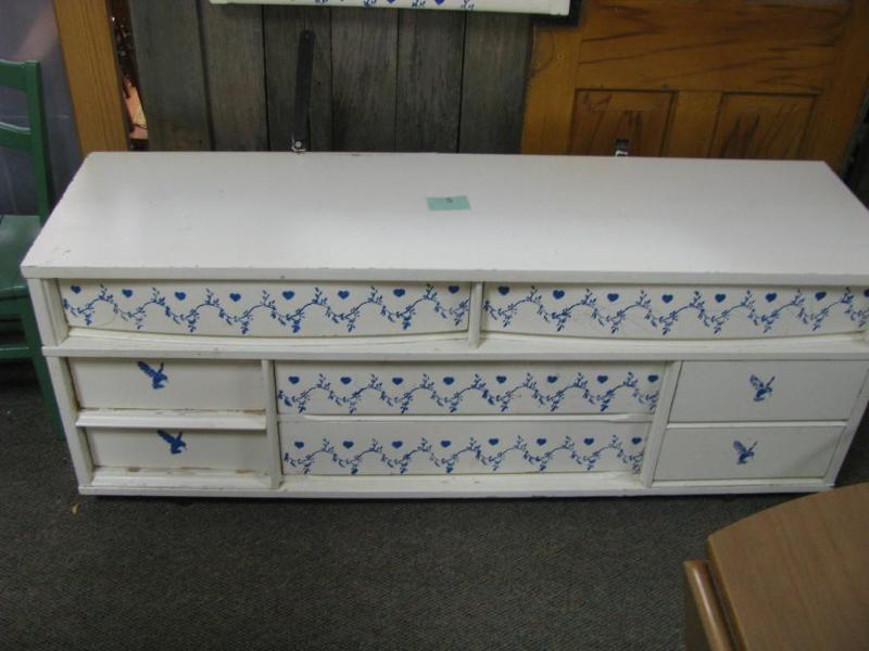 8 drawer dresser with matching mirr...