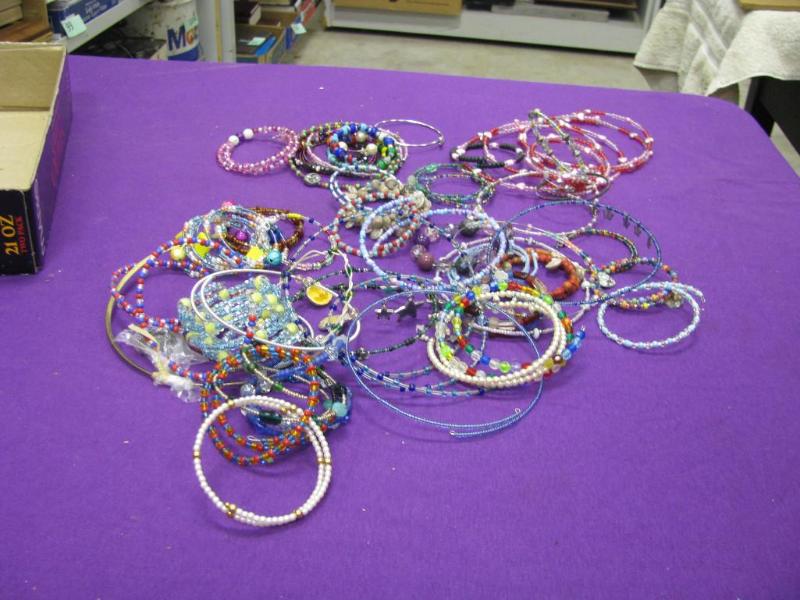 lot of costume jewelry mostly for g...