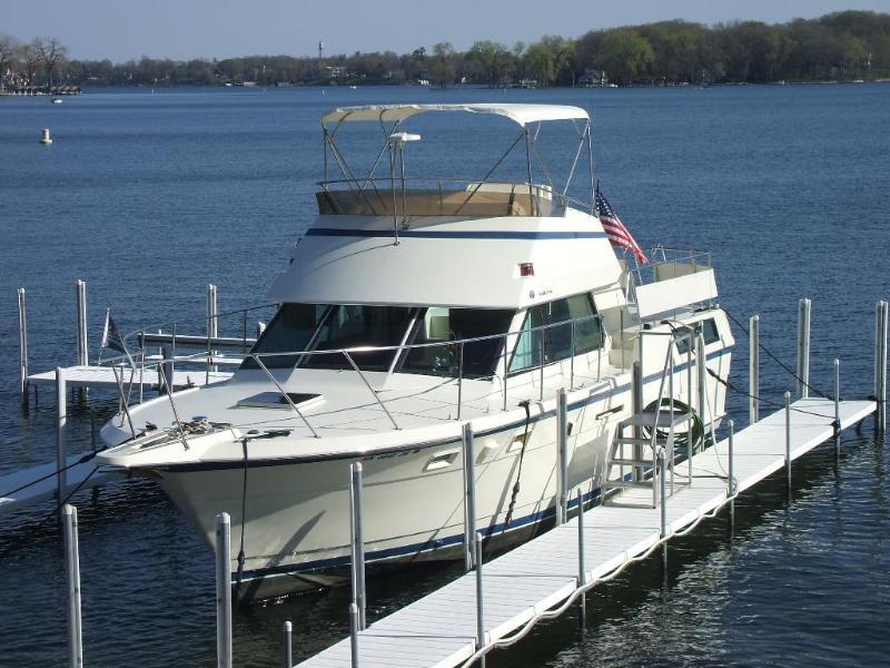 40 ft. Hatteras Yacht
