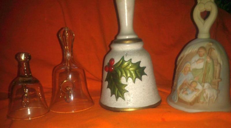 Lot of 4 bells, 3&quot glass with ...