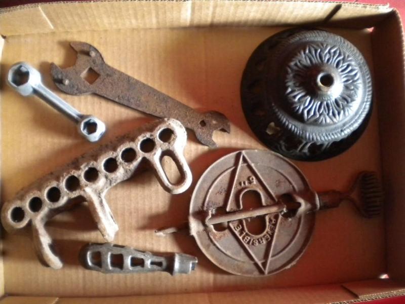 Lot of vintage tools...