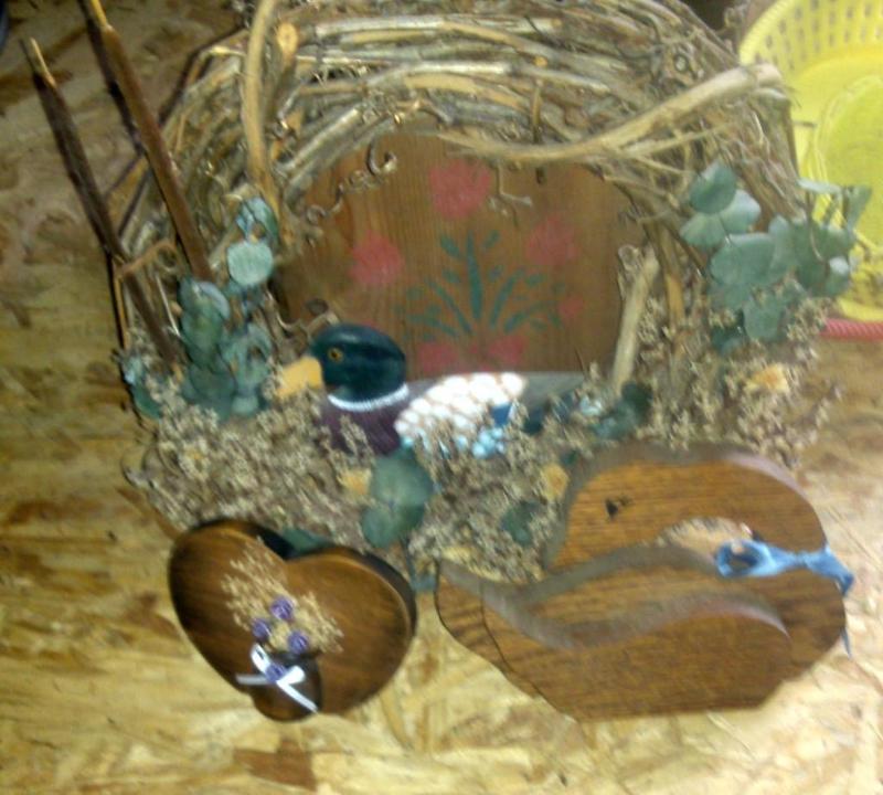 Lot of Vintage wooden household ite...
