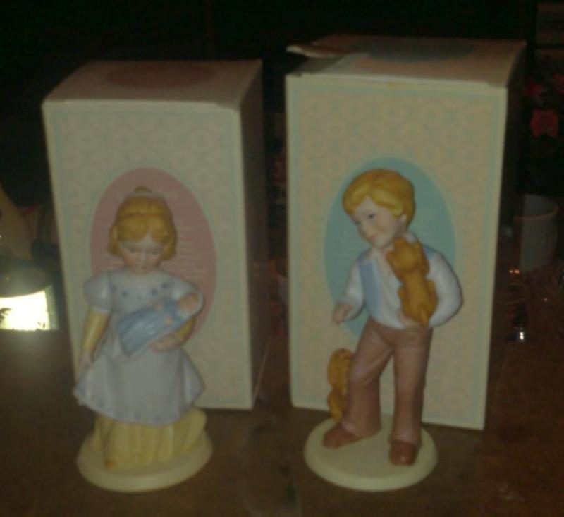 1981 set of 2 Avon &quotBest Frien...