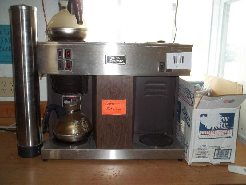 Bunn Pouramatic with rack, filters,...