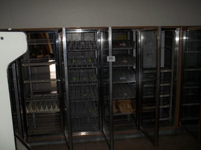 Crown walk in cooler 7 doors and sh...