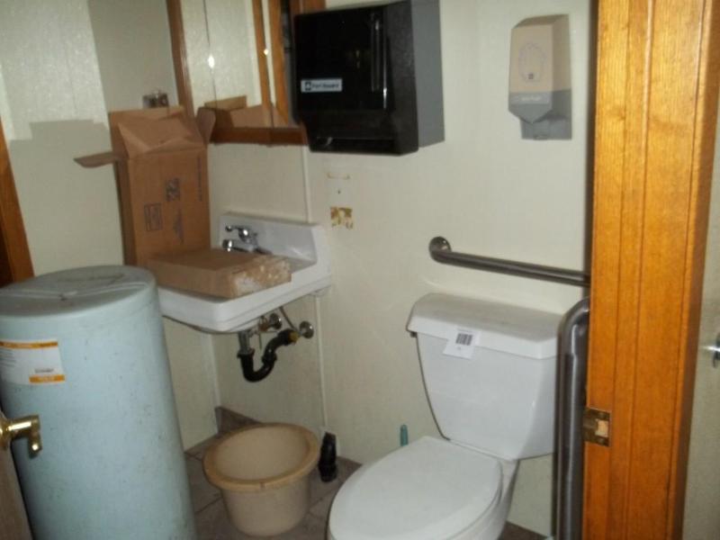 Crane toilet with sink,mirror,towel...
