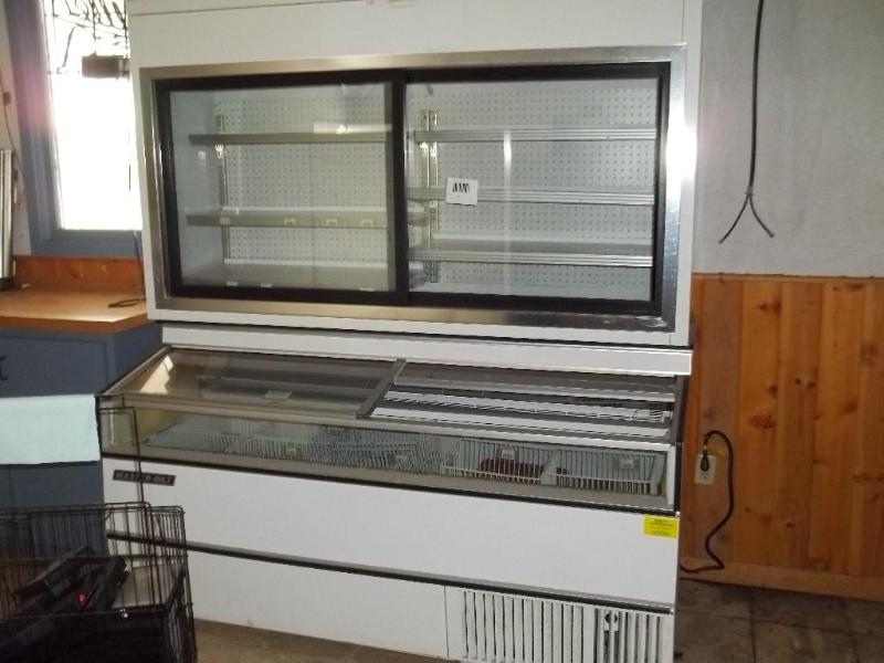Master-bilt fridge on top, freezer ...