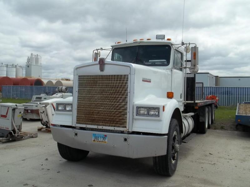 1987 Kenworth W900B with Cummins 14...