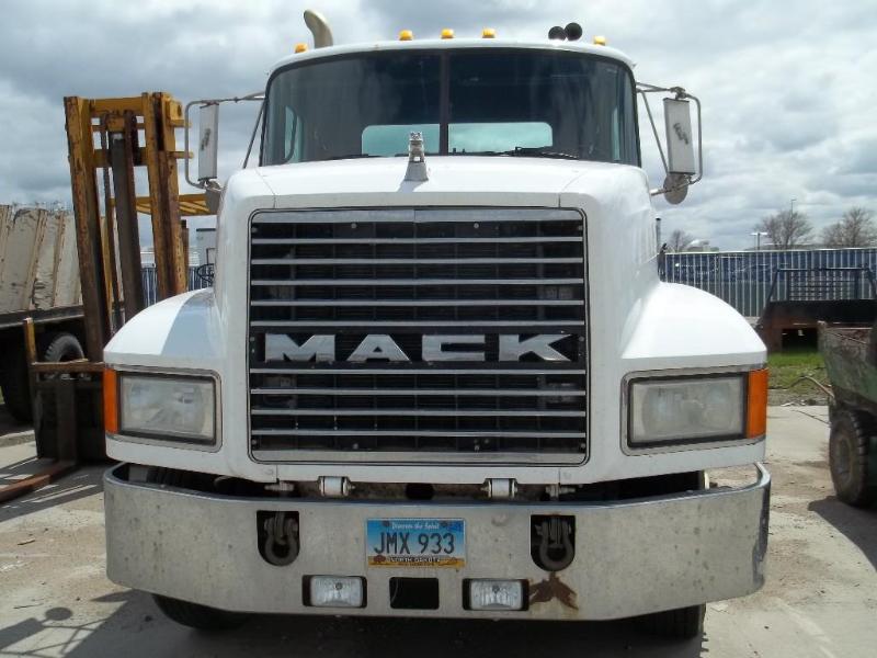 1996 Mack CH600 Semi Tractor, Engin...