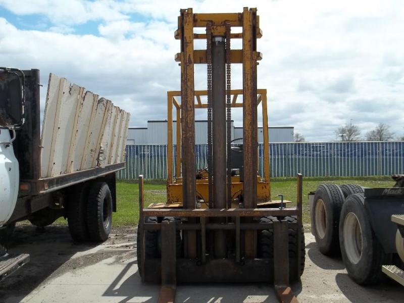 1976 Allis - Chalmers ACP-100 Forkl...