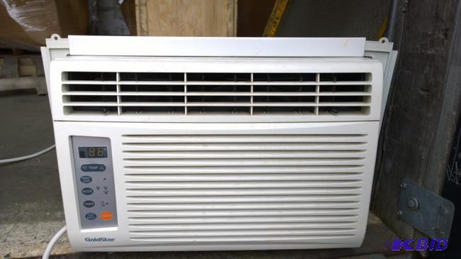 Air Conditioner, Gold Star 6,500btu...