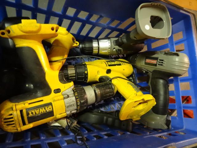 lot 111 image: 12 volt dewalt tools. No batteries ...