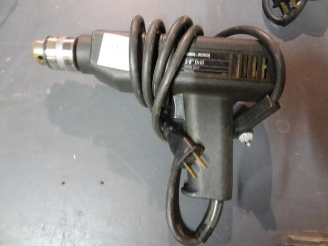 lot 119 image: Black and Decker 38 drill. 110 vol...
