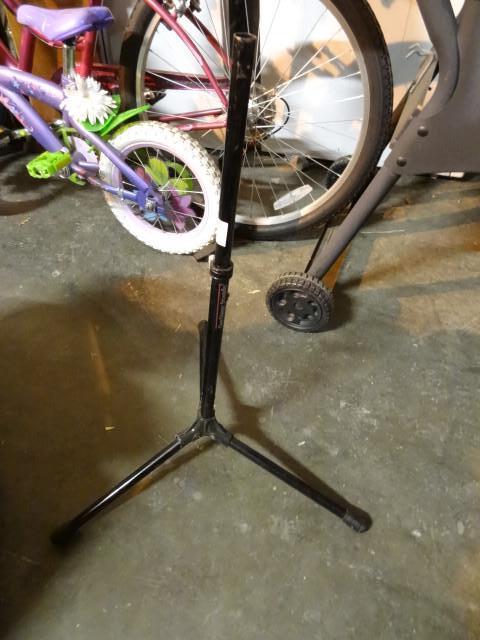 lot 162 image: ON stage equipment stand...