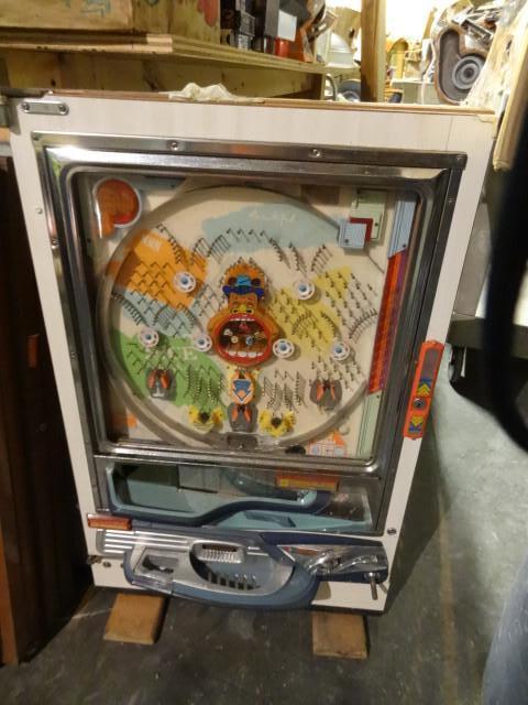 lot 194 image: Vintage Nishjin game. Only includes...