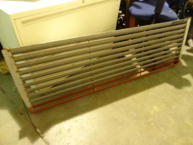 lot 57 image: Air tail gate for ford pick up...