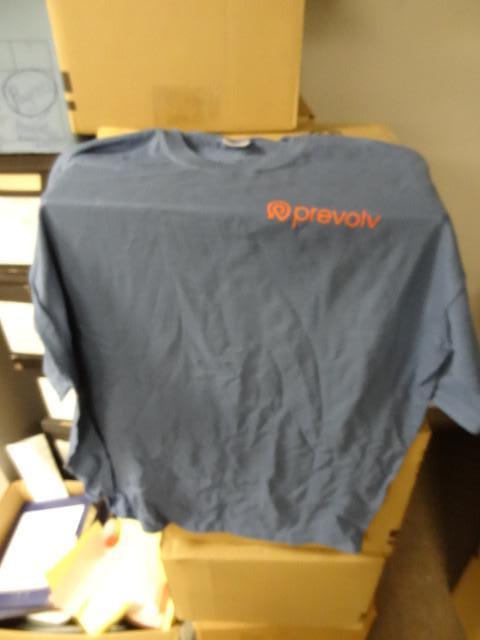 lot 61 image: 7 large long sleeve T shirts. New...