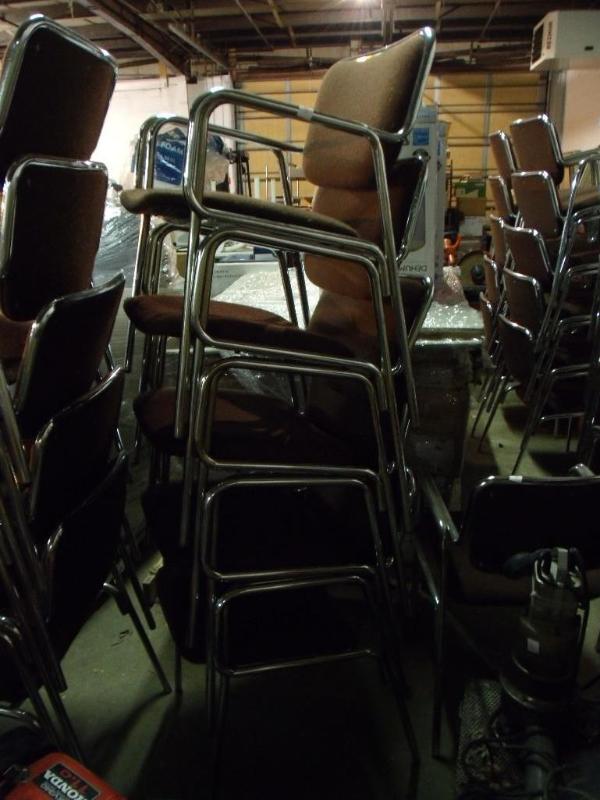 lot 7 image: 5 metaL framed stack chairs...