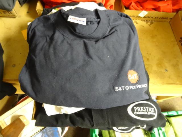 lot 72 image: 7 shirts. 2 XL. New...