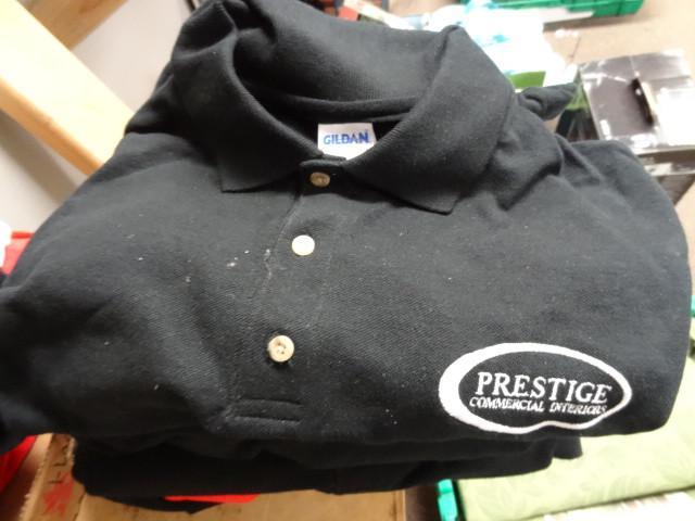lot 80 image: 8 XL shirts. New...