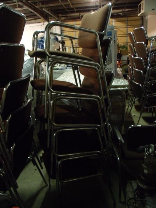 lot 9 image: 5 metaL framed stack chairs...