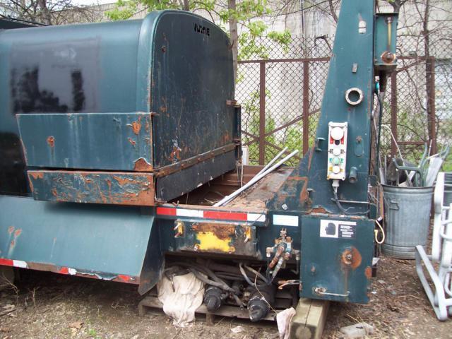 1998 Wayne 6 Yard Garbage Packer