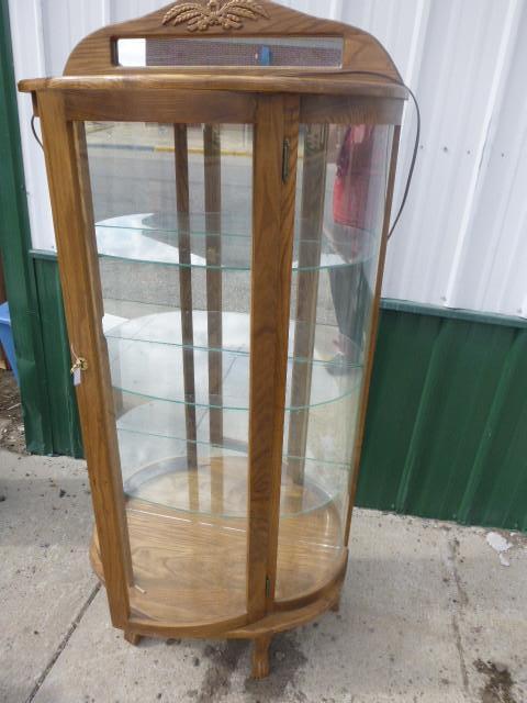 lot 13 image: Curio Cabinet With 3 glass shelves ...