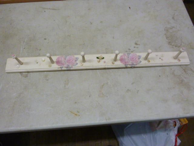 lot 136 image: 36" Coat Rack...