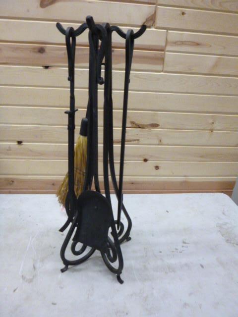 lot 139 image: Fire Place Set...