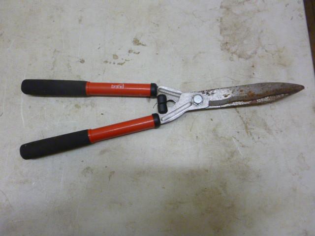 lot 152 image: Bond Trimmer...