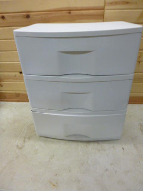 lot 160 image: 3 Drawer Storage Unit 25" X 22...