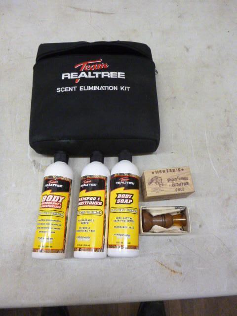 lot 164 image: Realtree Scent Elimination Kit With...