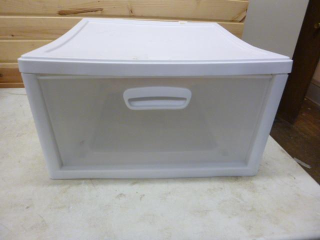 lot 186 image: Storage Drawer 11" X 19" ...