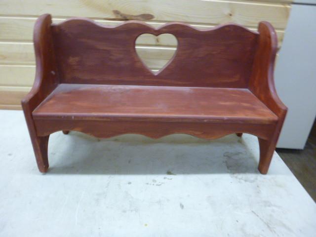 lot 187 image: Small Heart Bench 15 12" H X ...